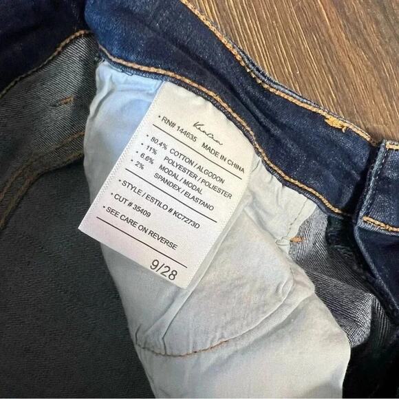 KanCan Frederick High Rise Button Fly Skinny
SZ 9/28 - Picture 8 of 8